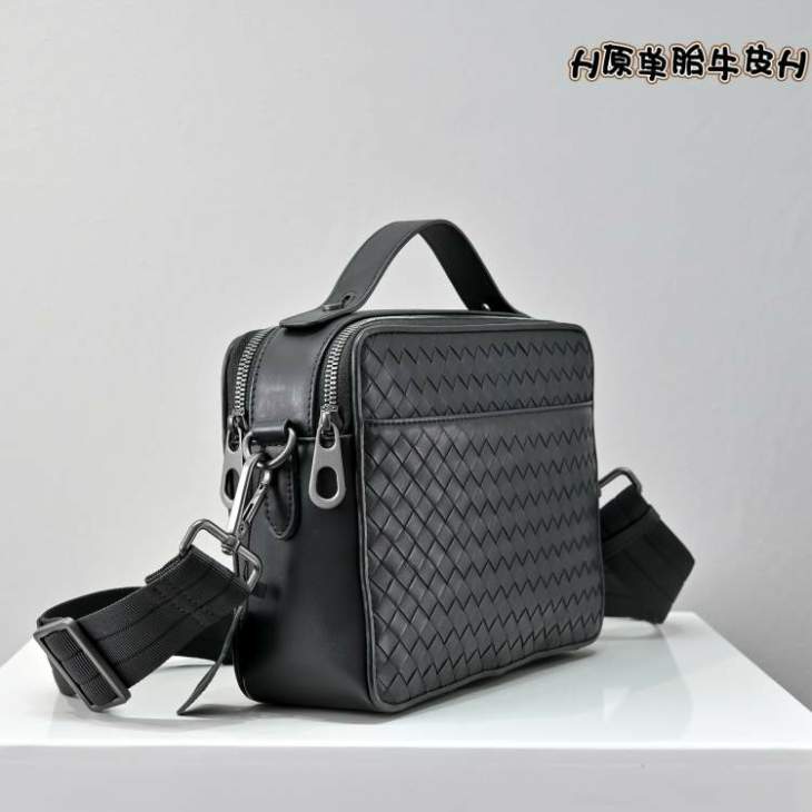Picture of Bottega Veneta Mens Bags _SKUfw209922973fw